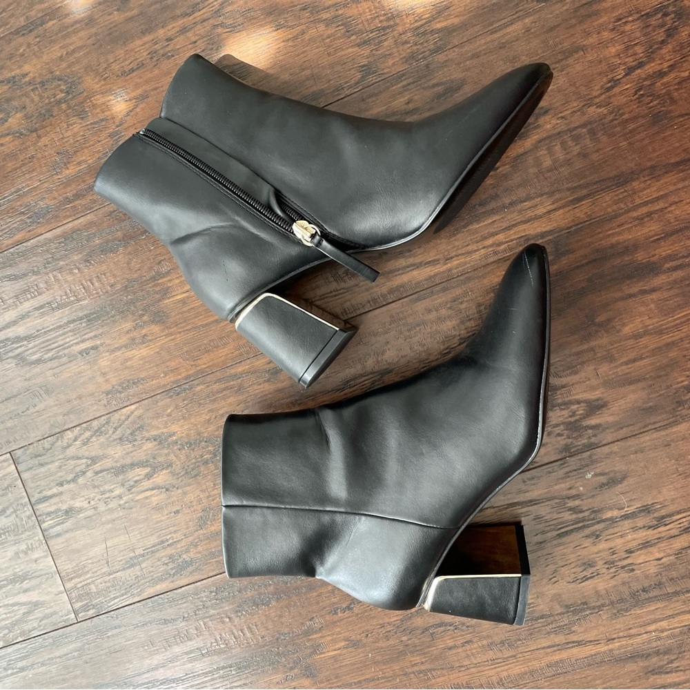 NWOT ZARA BLK BOOTIES